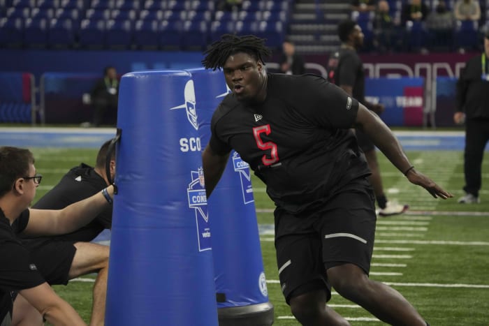 Georgia DT Jordan Davis working at NFL Combine